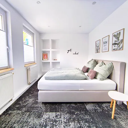Exclusive 85 Qm Wohnung, Offener Loft-charakter, 24-std Check-in, Separater Eingang, Parkplatz, 6 Personen, 3 Schlafzimmer, Familien- Geschaeftswohnung, Wlan * 巴特萨尔茨乌夫伦