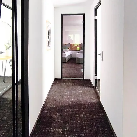 Exclusive 85 Qm Wohnung, Offener Loft-charakter, 24-std Check-in, Separater Eingang, Parkplatz, 6 Personen, 3 Schlafzimmer, Familien- Geschaeftswohnung, Wlan * 巴特萨尔茨乌夫伦